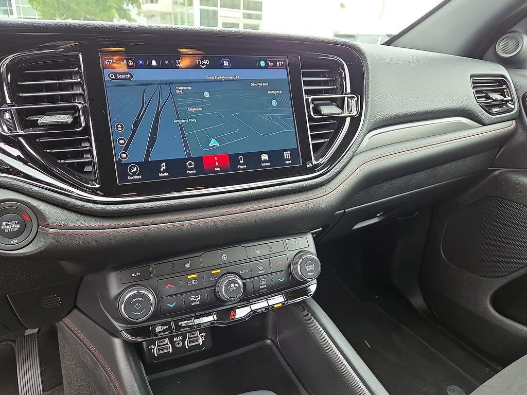 Used 2025 Dodge Durango GT AWD/4WD image 19