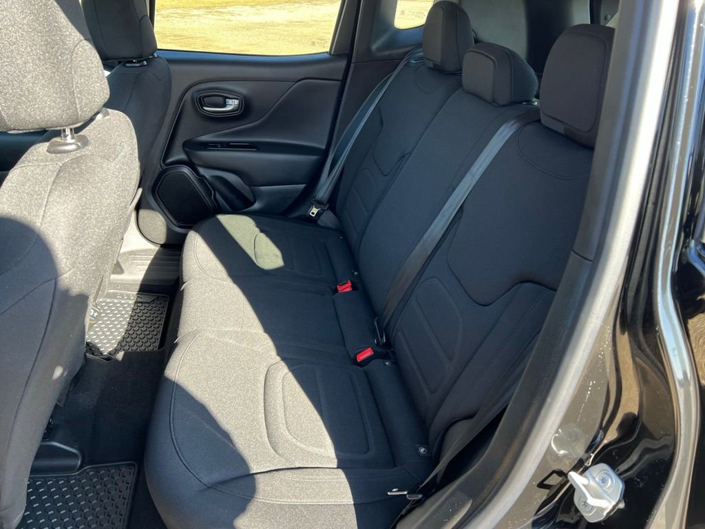 Used 2022 Jeep Renegade Latitude image 19