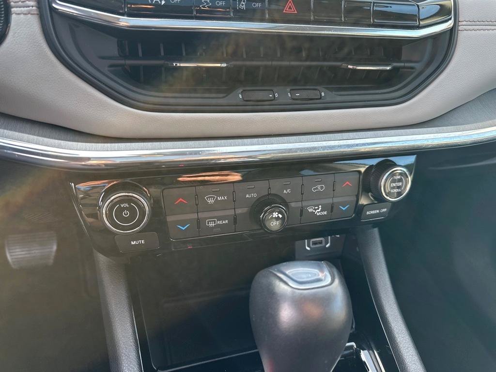 Used 2022 Jeep Compass Limited w/ Sun and Sound Group AWD/4WD image 19