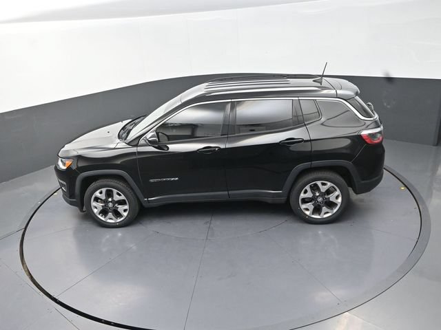 Used 2018 Jeep Compass Limited w/ Navigation Group AWD/4WD image 25