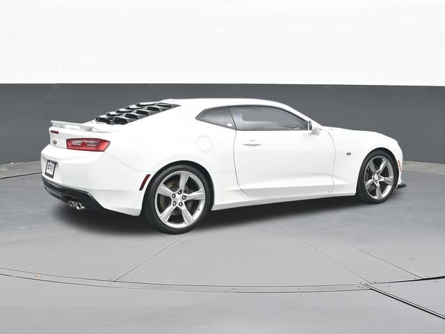 Used 2017 Chevrolet Camaro SS RWD image 16