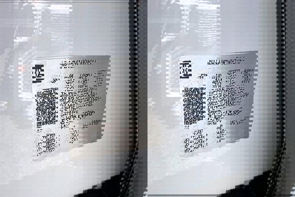 New 2026 Cadillac Escalade ESV Luxury w/ LPO, Radiant Package AWD/4WD image 13