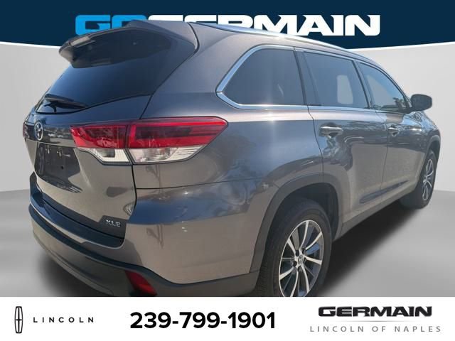 Used 2019 Toyota Highlander XLE image 7