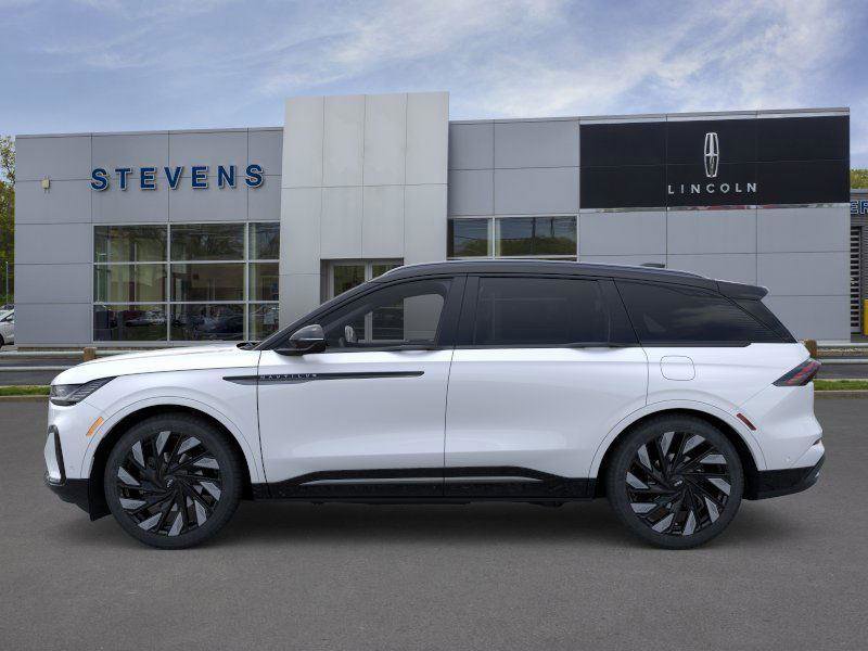 New 2024 Lincoln Nautilus Reserve w/ Jet Appearance Package (87T) image 32