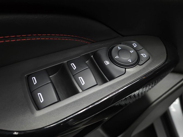 Used 2025 Chevrolet Trax RS w/ Driver Confidence Package FWD image 29