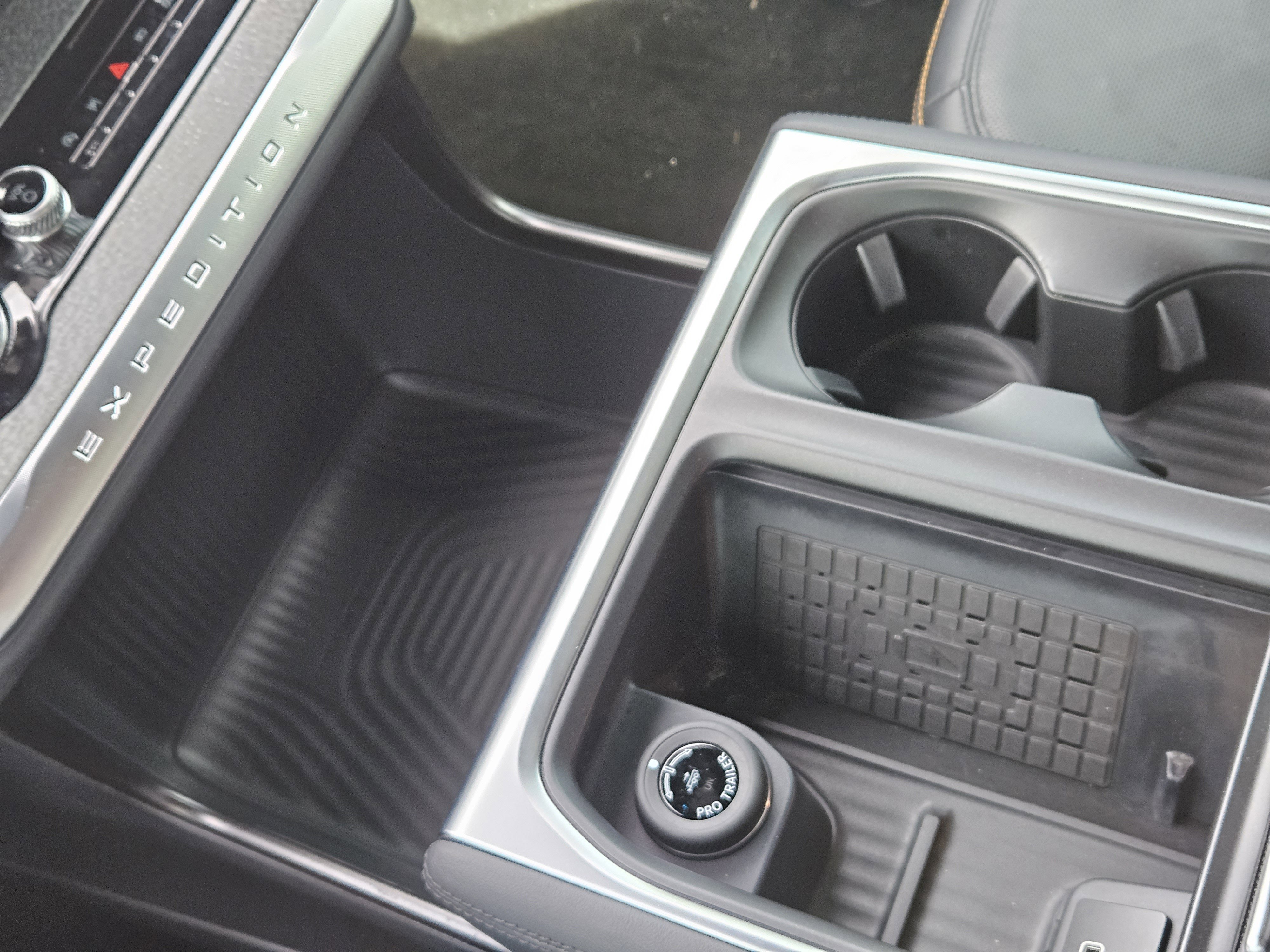 Used 2025 Ford Expedition Tremor image 22