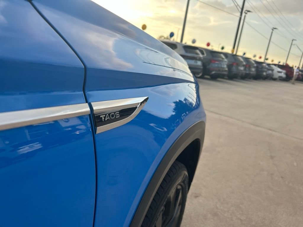 Used 2023 Volkswagen Taos SE w/ Panoramic Sunroof Package image 26