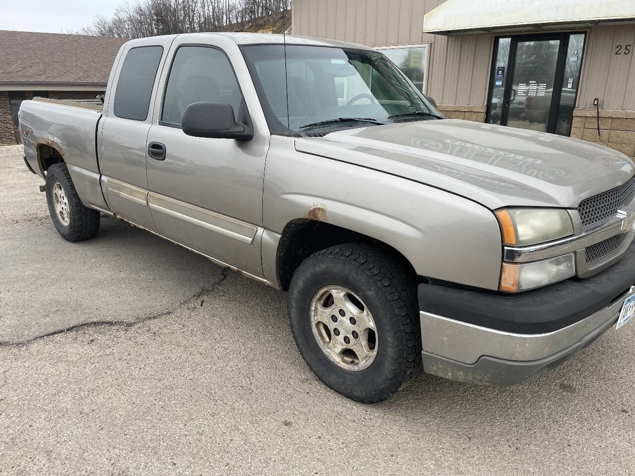 Used 2003 Chevrolet Silverado 1500 LS AWD/4WD image 2