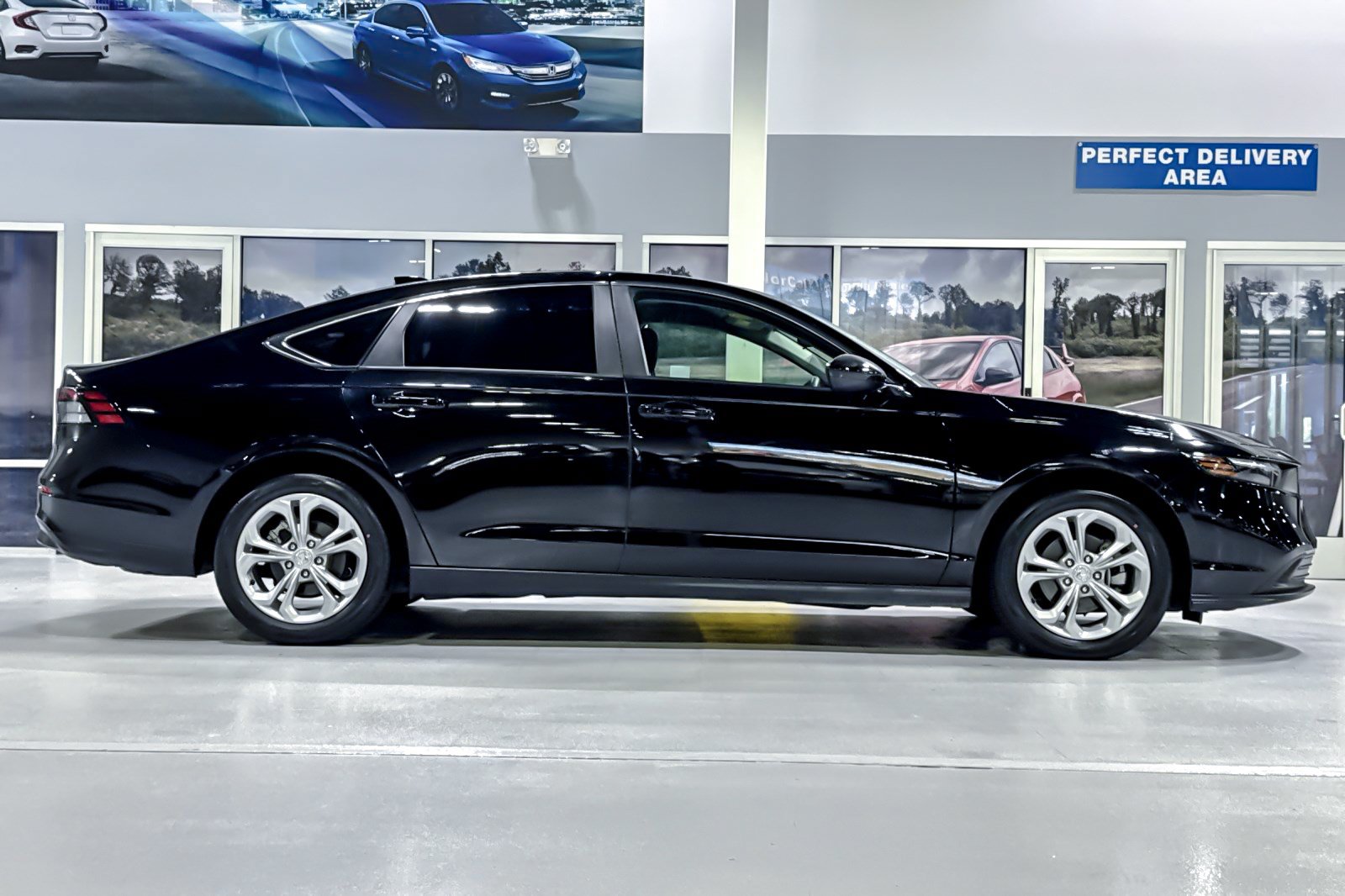 Used 2023 Honda Accord LX image 8