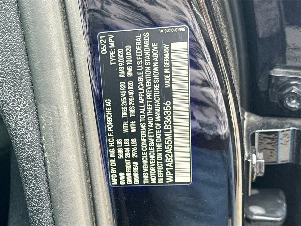 Used 2021 Porsche Macan S image 35