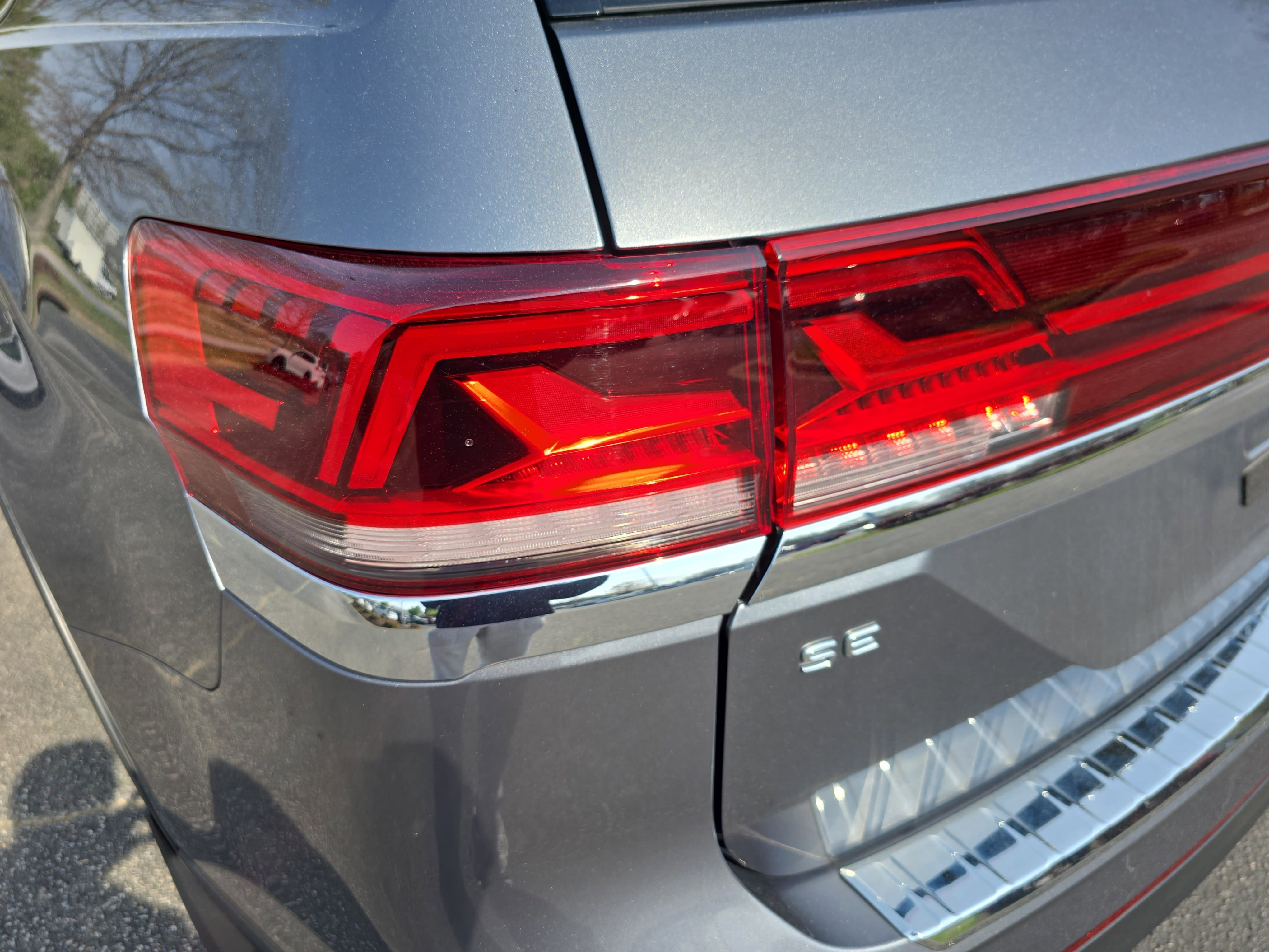 Used 2024 Volkswagen Atlas SE image 36