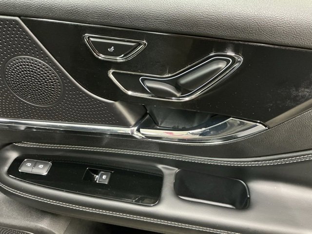 Used 2023 Lincoln Corsair Reserve w/ Equipment Group 201A image 19