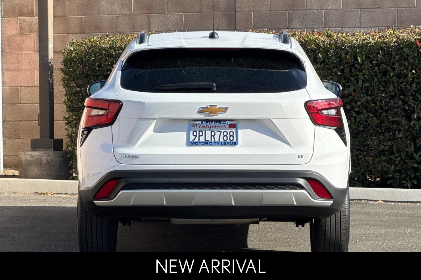 Used 2025 Chevrolet Trax LT FWD image 5