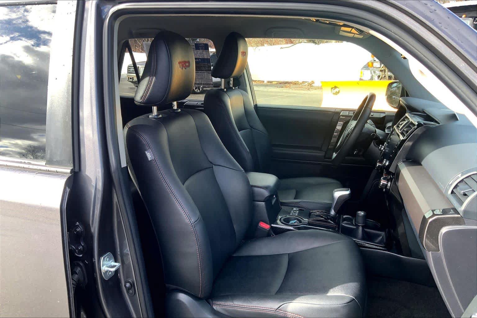 Used 2021 Toyota 4Runner TRD Off-Road Premium AWD/4WD image 15