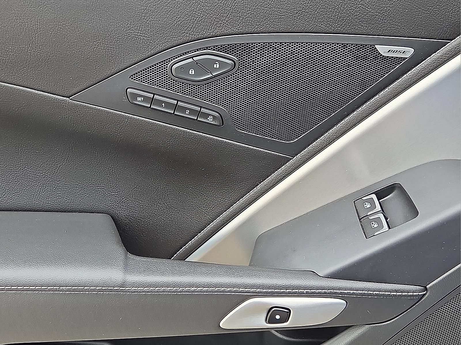 Used 2019 Chevrolet Corvette Stingray Coupe RWD image 12