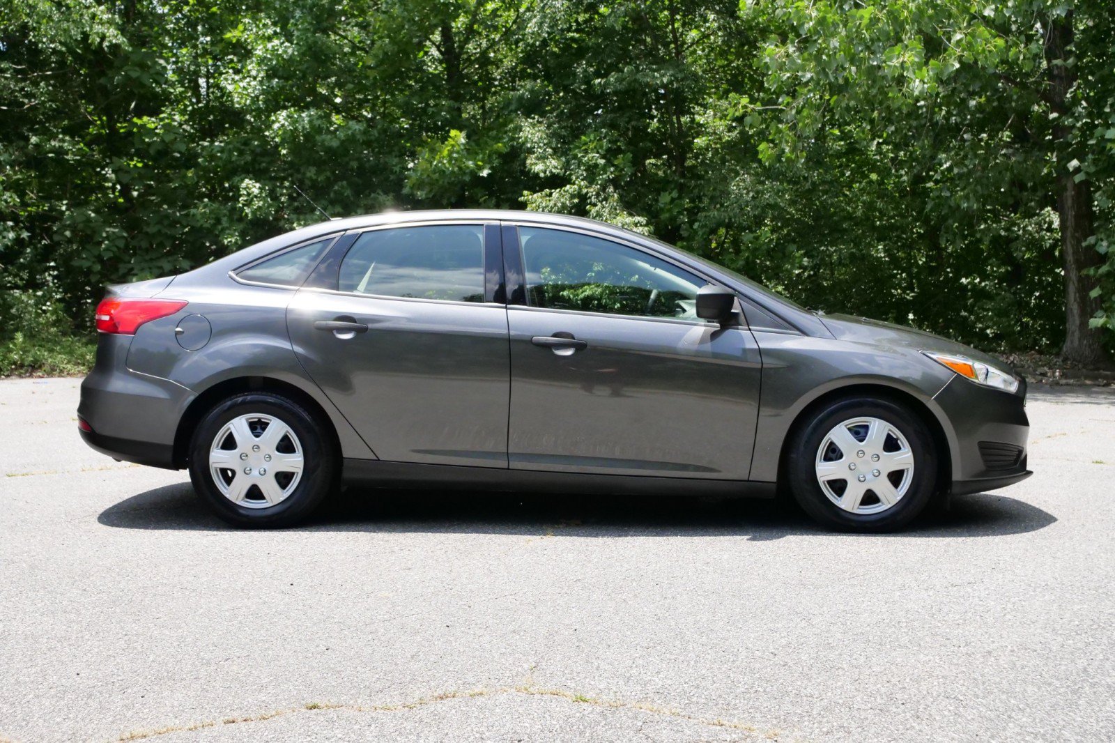 Used 2018 Ford Focus S FWD image 34