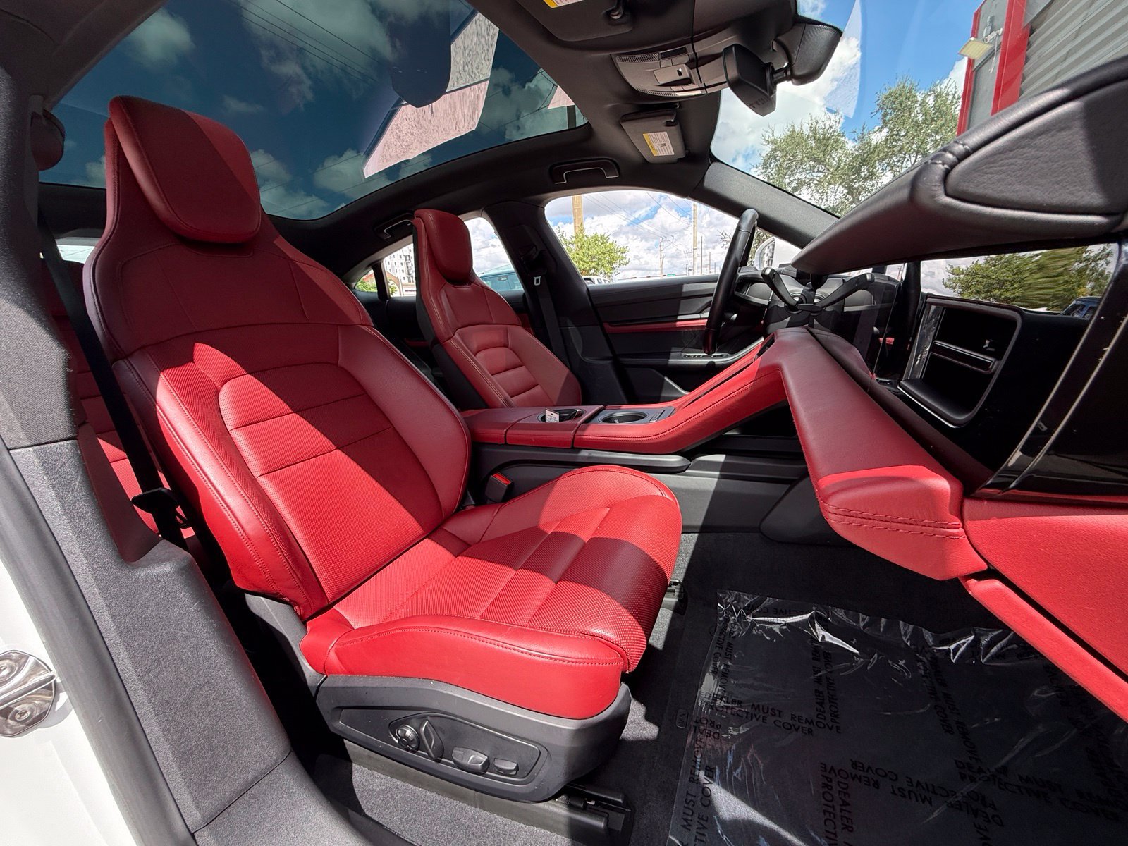 Used 2020 Porsche Taycan 4S AWD/4WD image 33