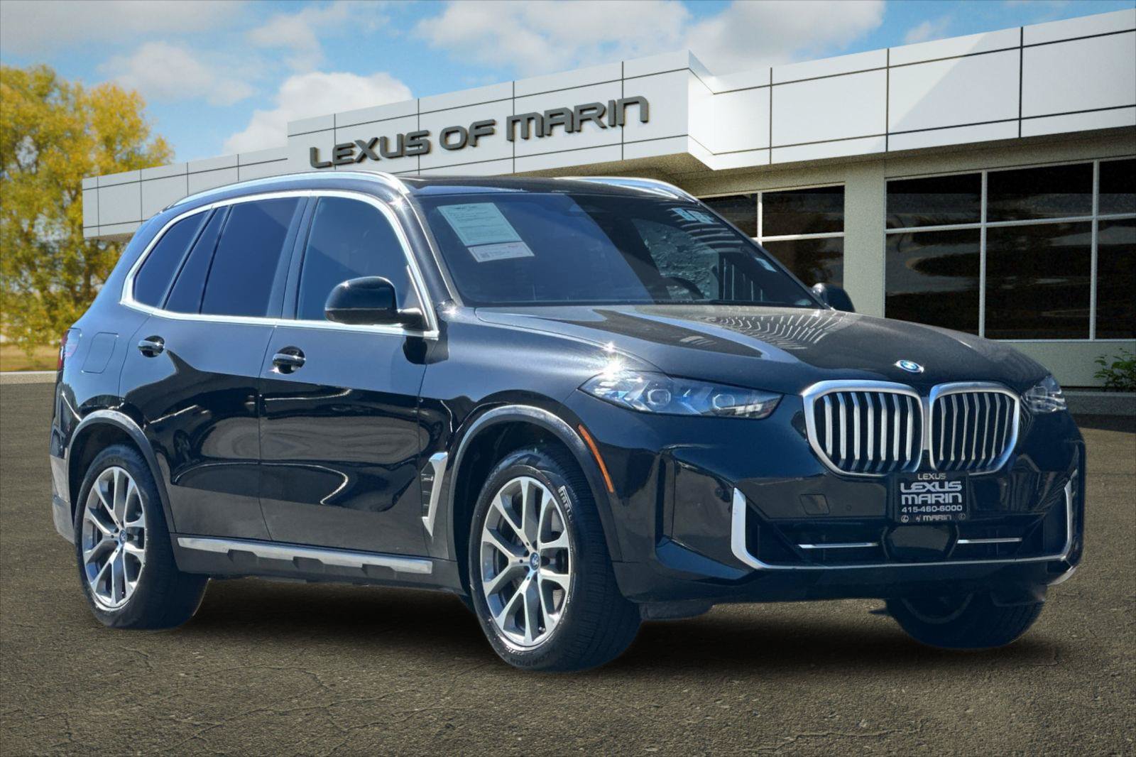 Used 2024 BMW X5 xDrive50e w/ Premium Package AWD/4WD image 7