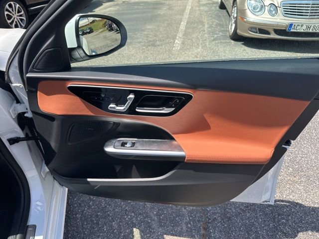 Used 2025 Mercedes-Benz C 300 4MATIC Sedan image 19