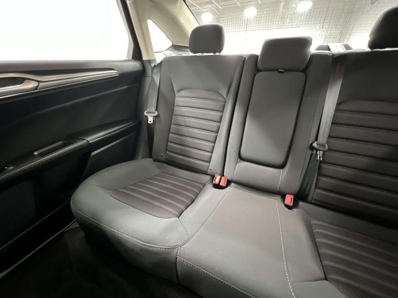 Certified 2018 Ford Fusion SE FWD image 16