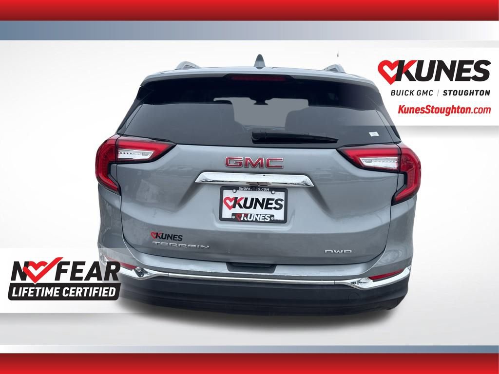 Used 2024 GMC Terrain SLT image 10