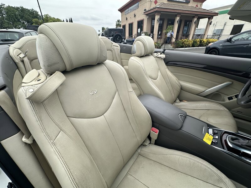 Used 2014 INFINITI Q60 Convertible w/ Premium Package RWD image 13