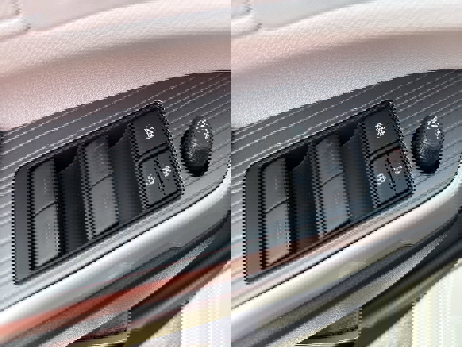 Used 2026 Toyota Sienna XLE image 15