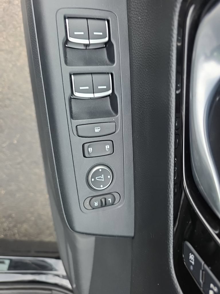 Used 2024 Honda CR-V Sport Touring image 12