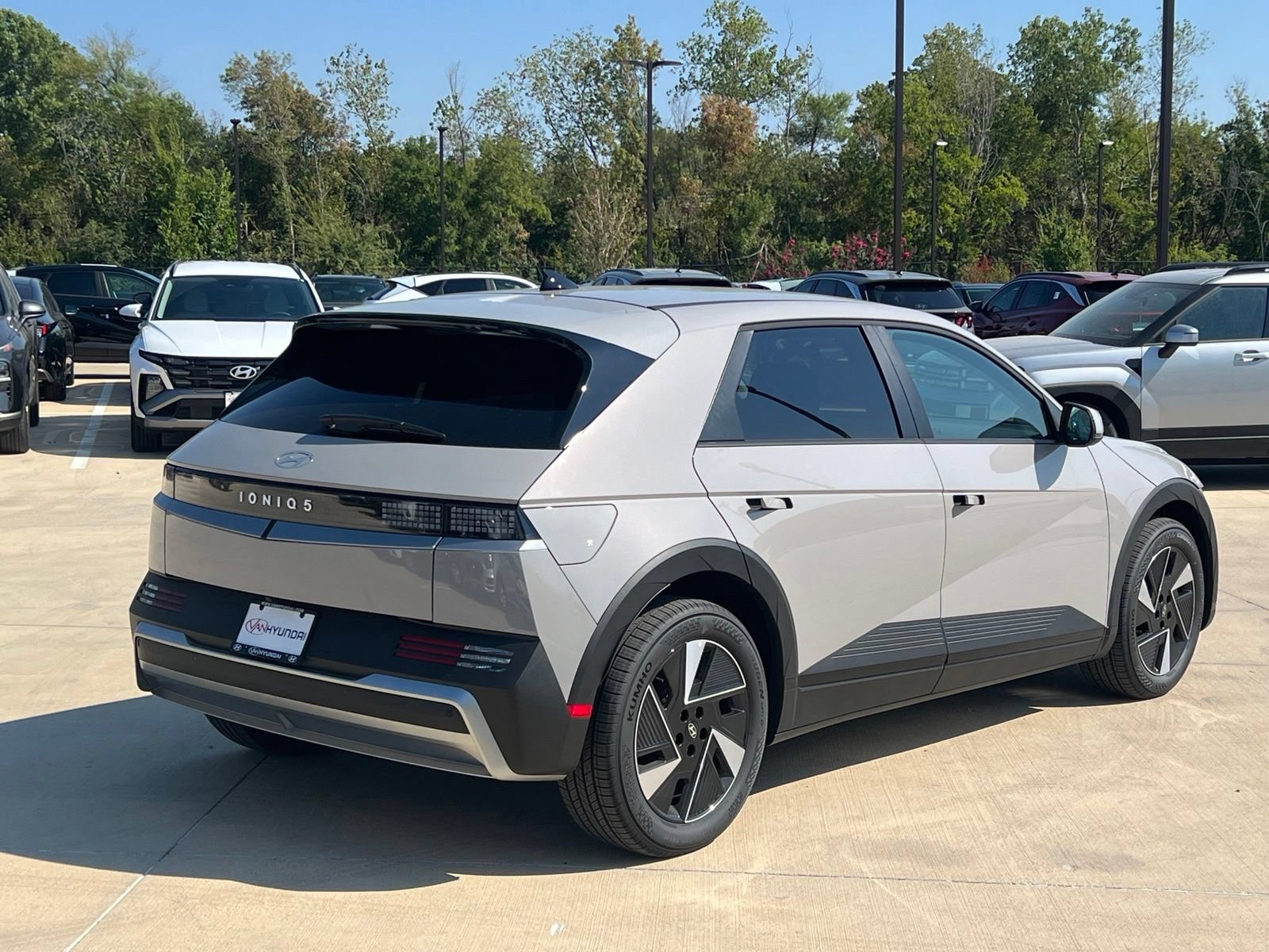 New 2027 Hyundai Ioniq 5 SE RWD image 11