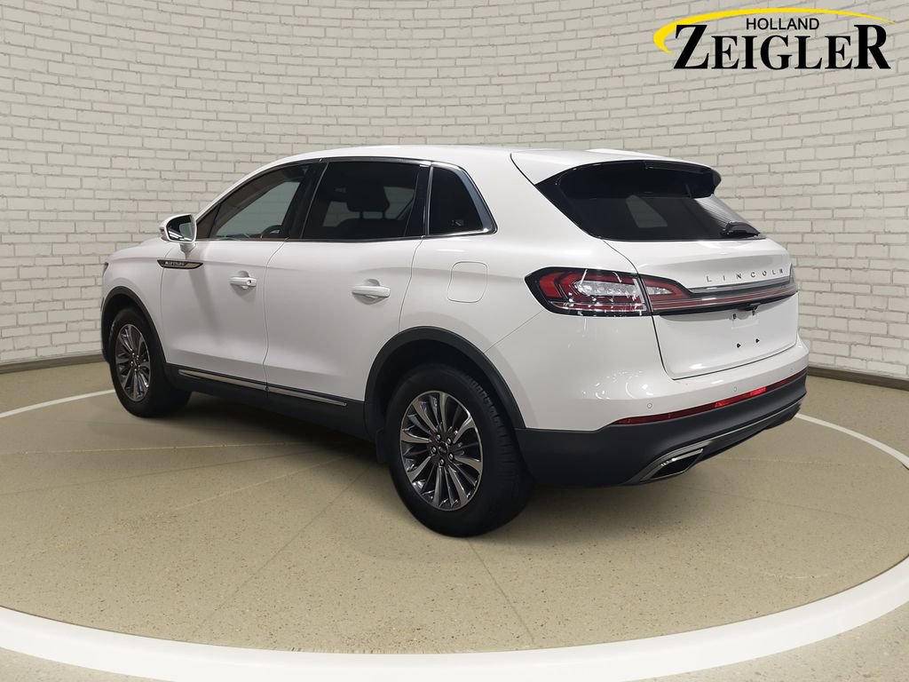 Used 2023 Lincoln Nautilus AWD w/ Premium Package image 7