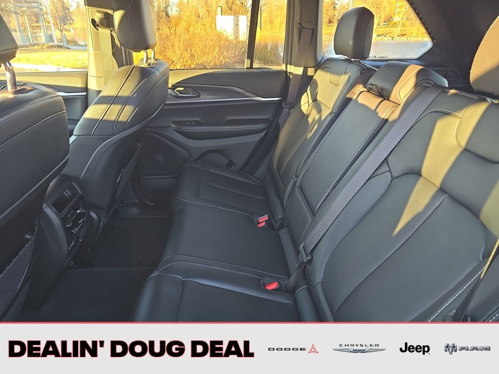 Used 2025 Jeep Grand Cherokee Limited w/ Trailer Tow Package image 26