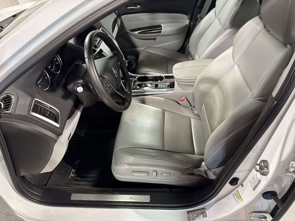 Used 2015 Acura TLX V6 image 16