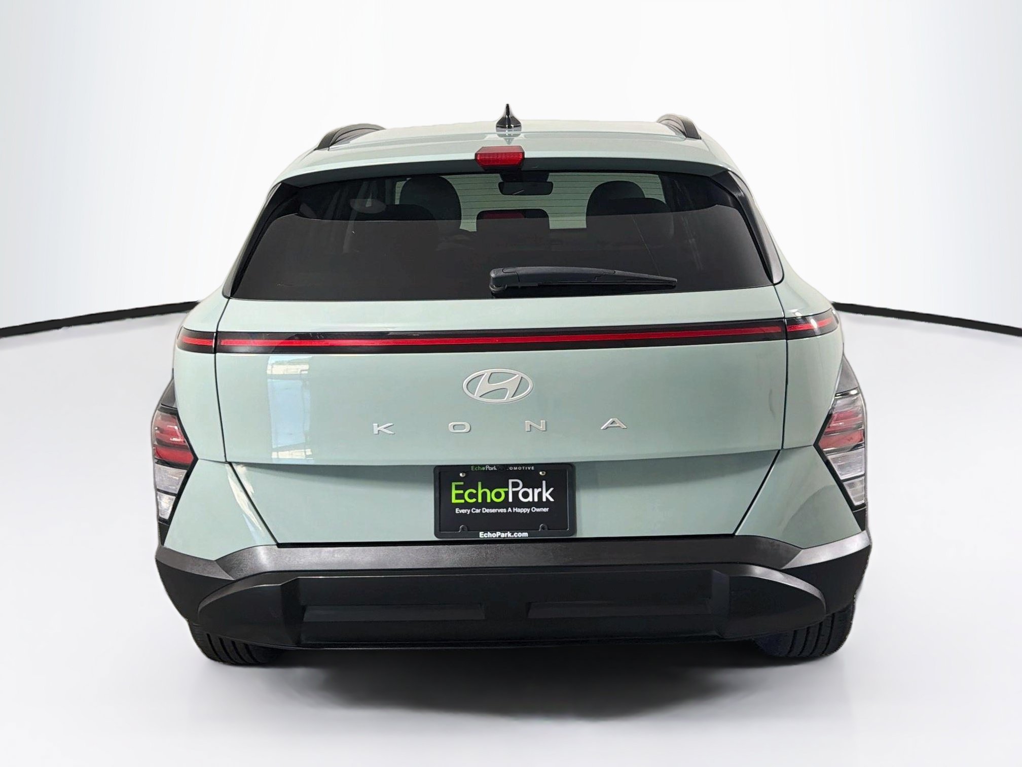 Used 2025 Hyundai Kona SEL FWD image 7