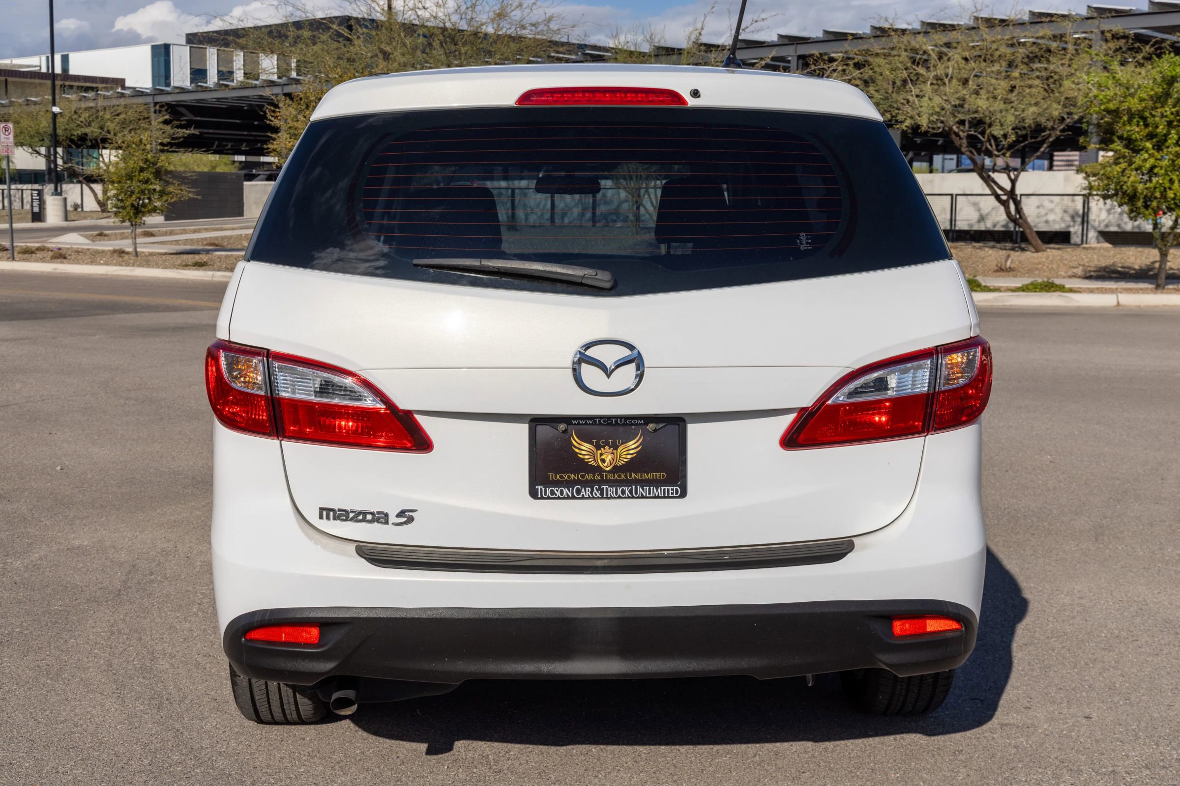 Used 2012 MAZDA MAZDA5 Sport image 4