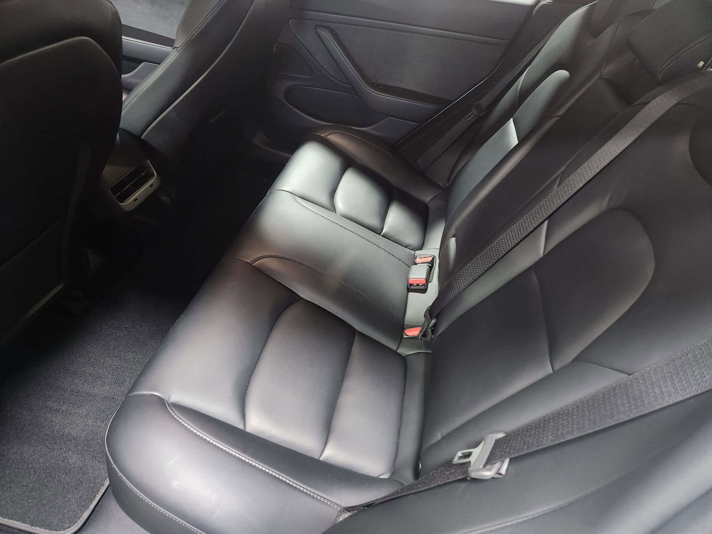 Used 2020 Tesla Model 3 Long Range image 28