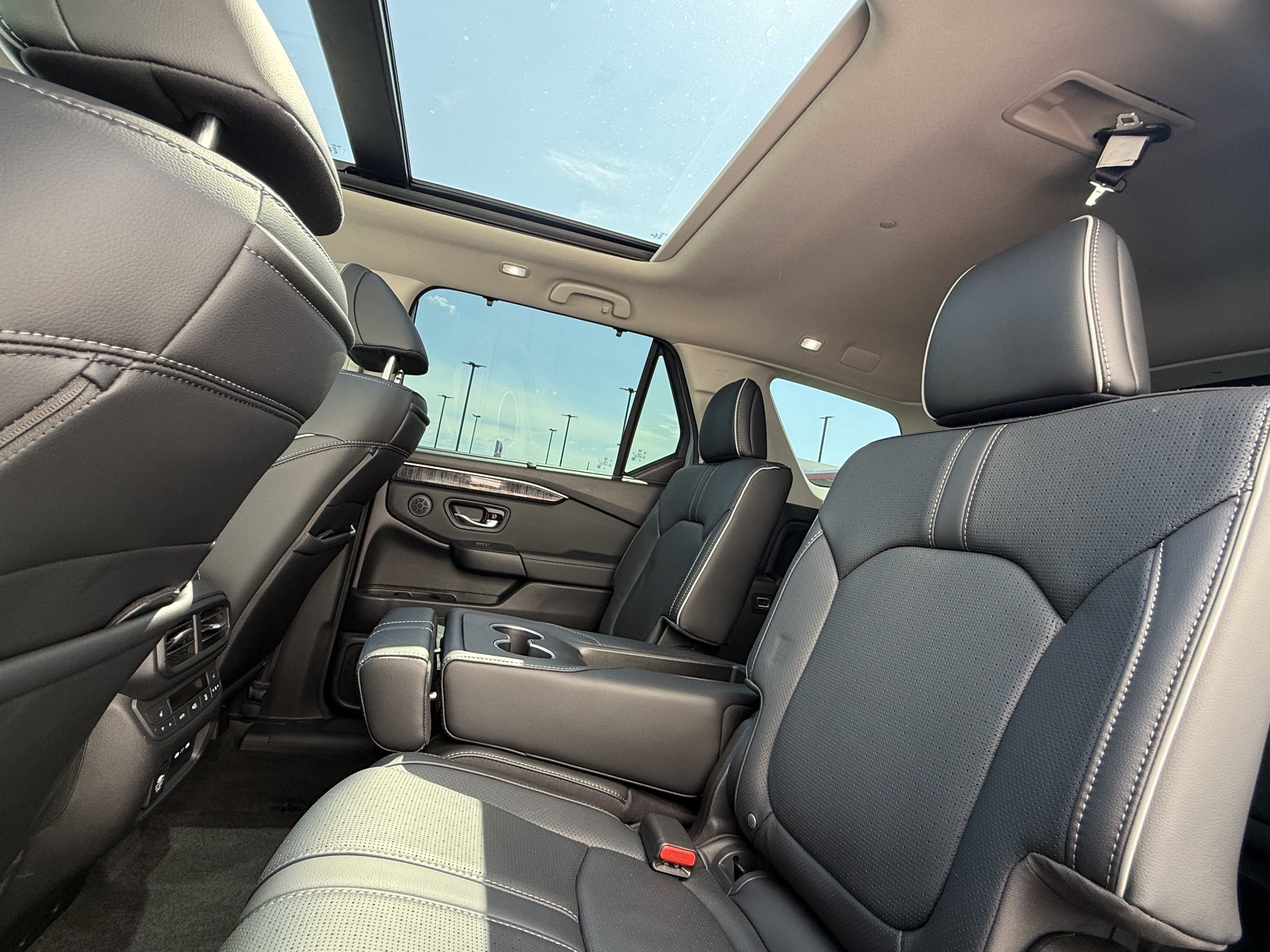 Used 2024 Honda Pilot Elite image 42