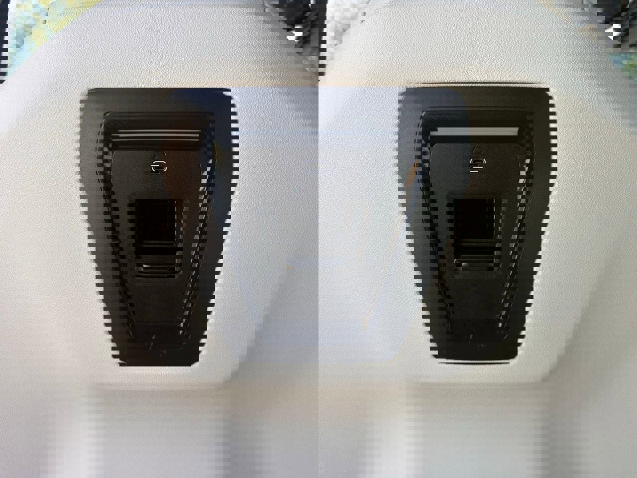 Used 2024 BMW 530i w/ Premium Package image 19