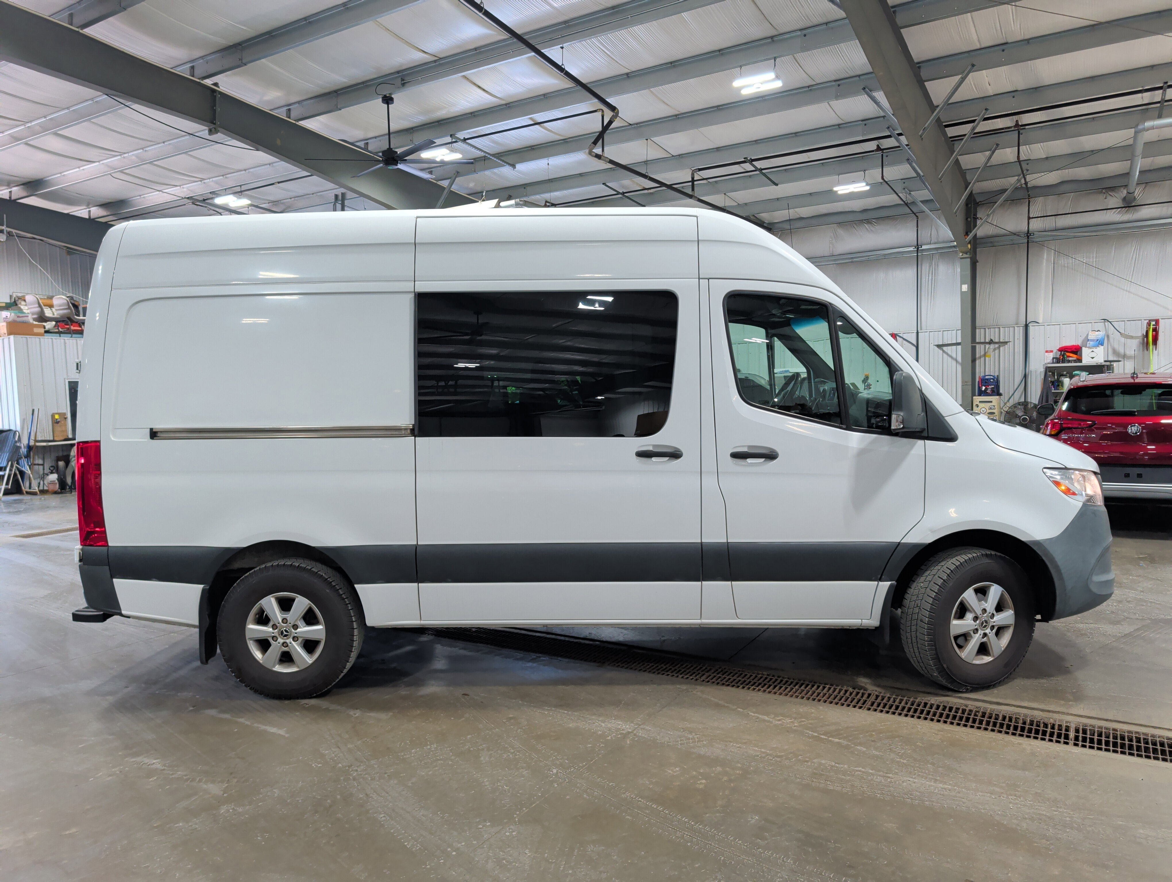 Used 2019 Mercedes-Benz Sprinter 144 image 2