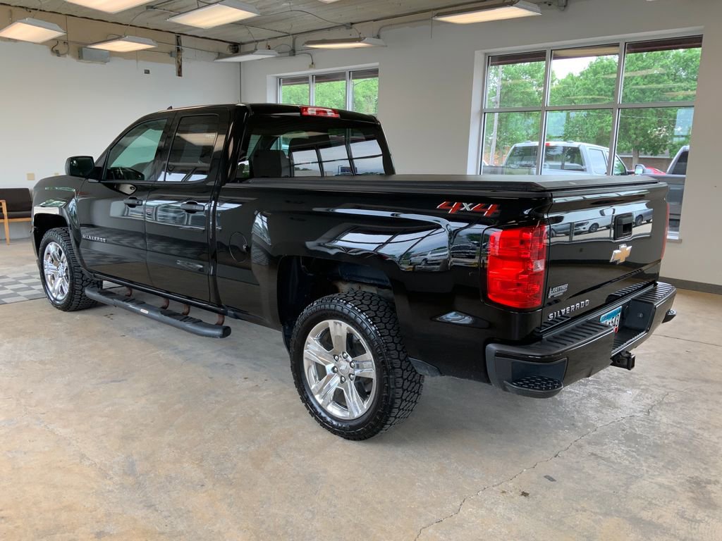 Used 2018 Chevrolet Silverado 1500 Custom w/ Custom Value Package AWD/4WD image 5