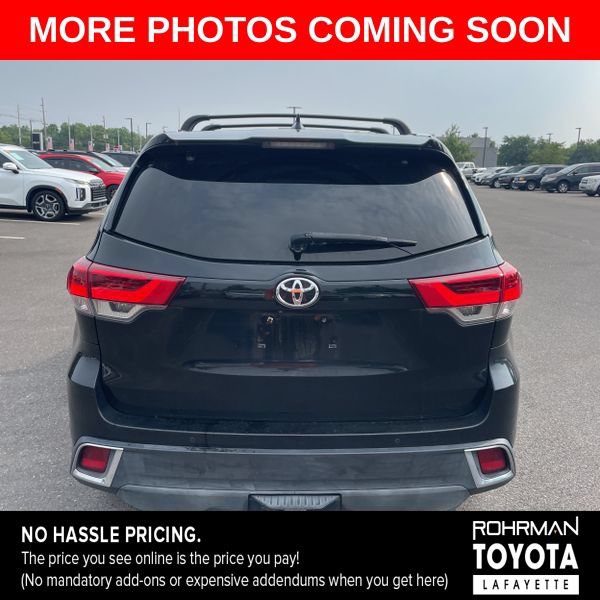Used 2017 Toyota Highlander Limited Platinum AWD/4WD image 4
