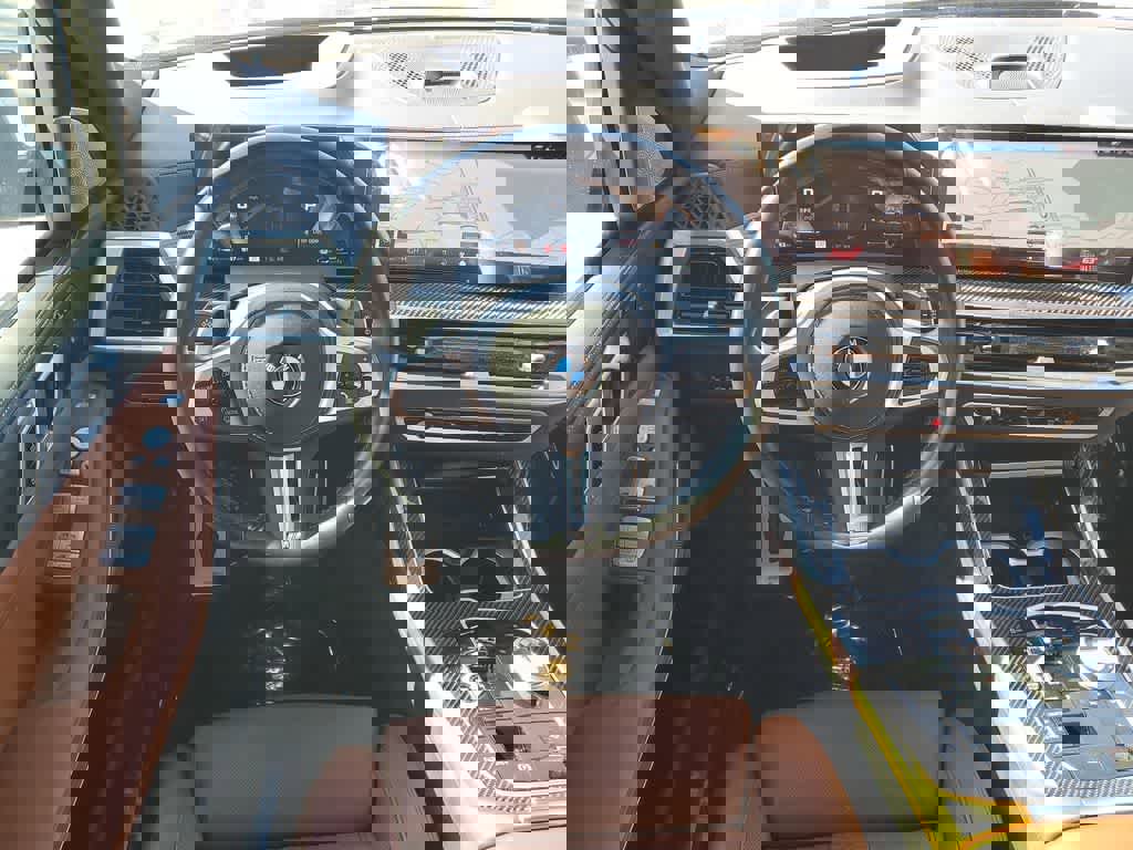 Used 2024 BMW X7 M60i w/ Executive Package image 16