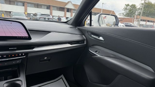 Certified 2025 Cadillac XT4 Premium Luxury AWD/4WD image 54