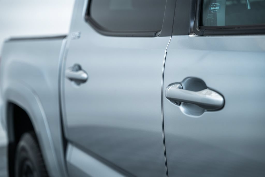Certified 2022 Toyota Tacoma SR5 AWD/4WD image 17