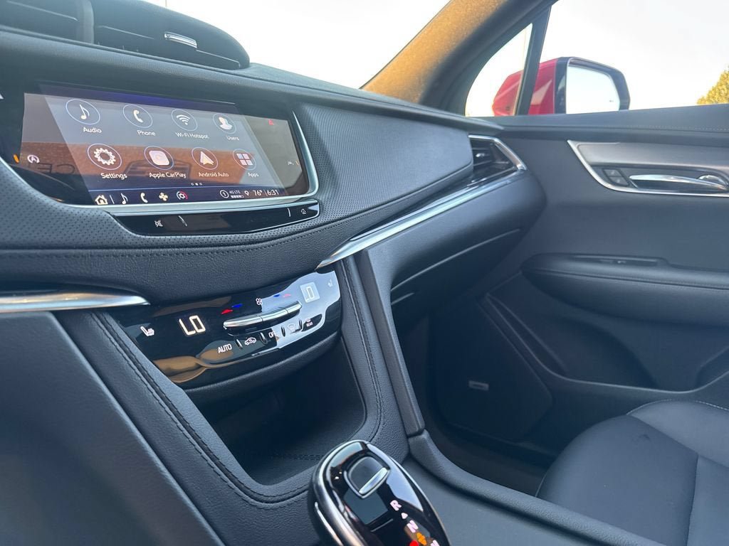 Certified 2024 Cadillac XT6 Luxury w/ LPO, Floor Liner Package AWD/4WD image 21