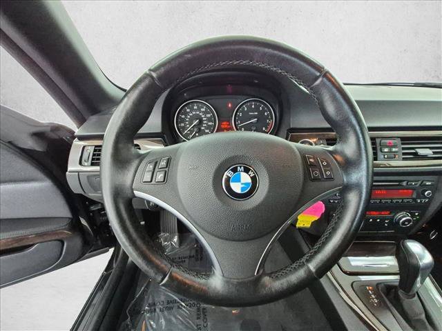 Used 2013 BMW 335i Convertible RWD image 27