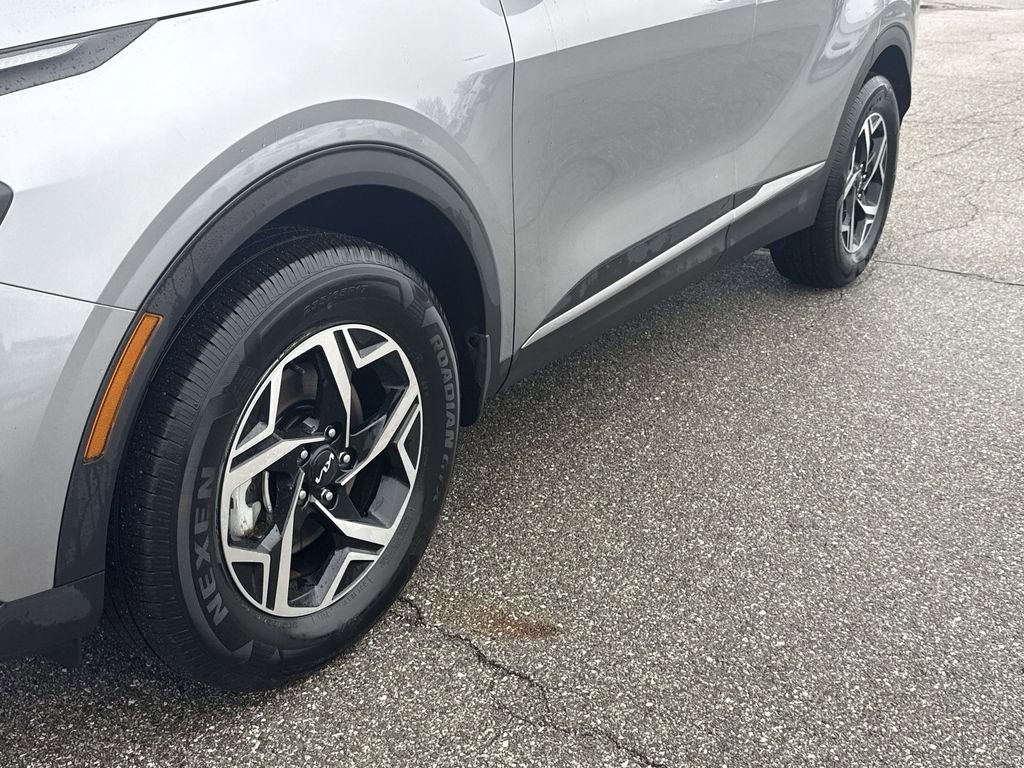 Used 2024 Kia Sportage LX image 18