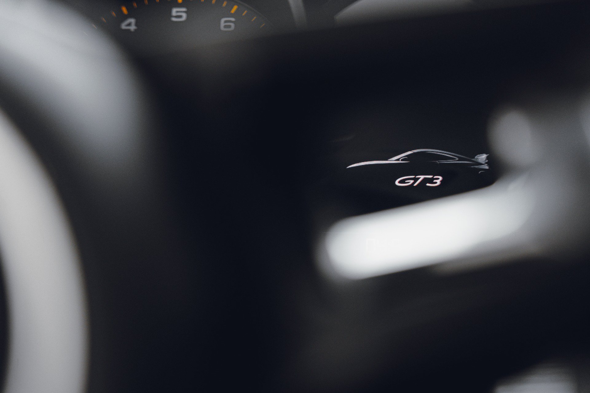 Used 2018 Porsche 911 GT3 RWD image 39