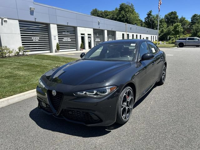 New 2026 Alfa Romeo Giulia AWD w/ Driving Assist Package image 4