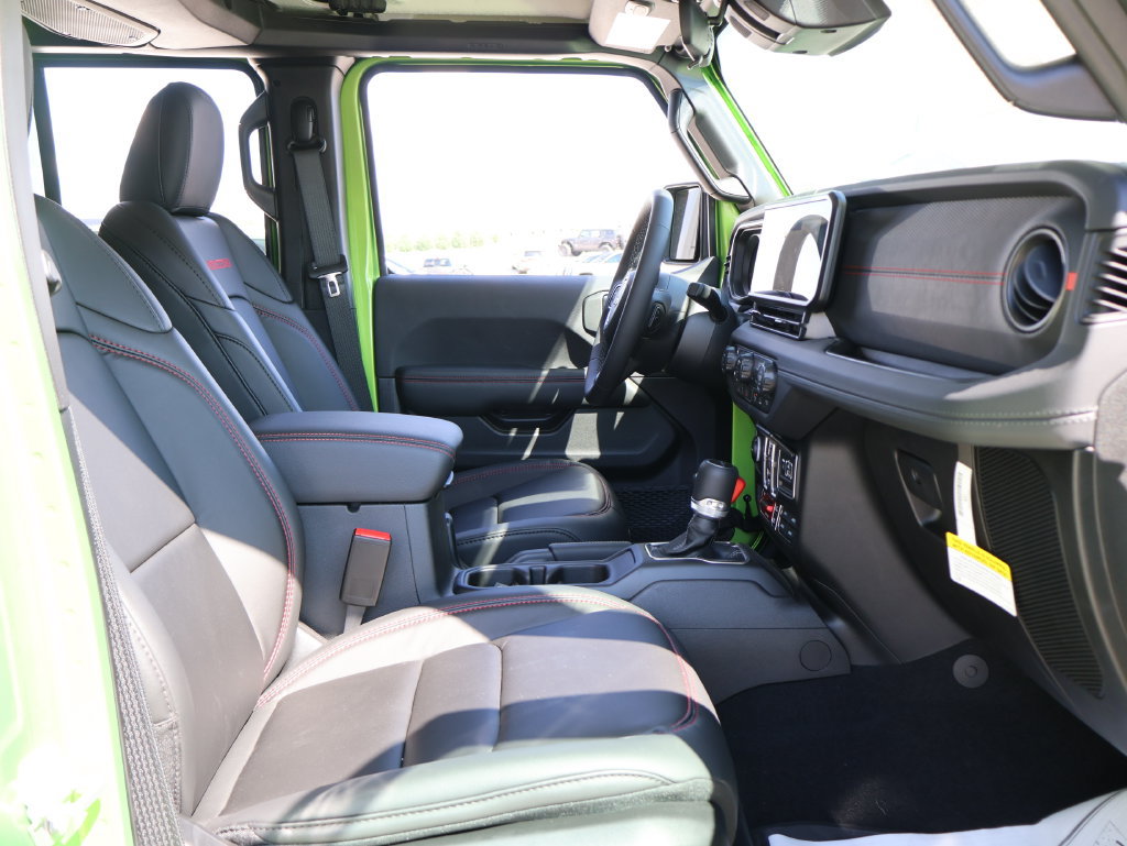 New 2026 Jeep Gladiator Rubicon w/ Safety Group AWD/4WD image 8