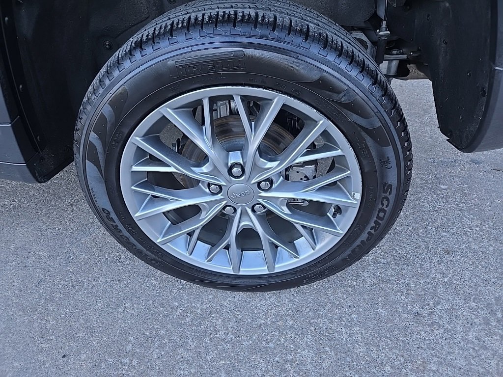 Used 2025 Jeep Grand Cherokee Summit image 20